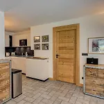Apartment Winn, Alpes Agency, Central Chamonix, Sleeps 6