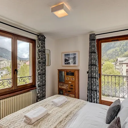 Winn, Alpes Agency, Chamonix, Sleeps 6 * Chamonix