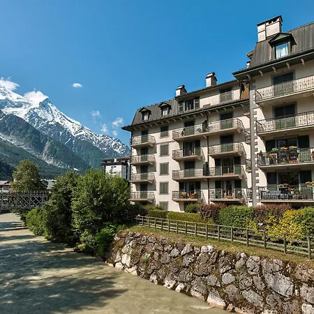Winn, Alpes Travel, Chamonix, Sleeps 6 *