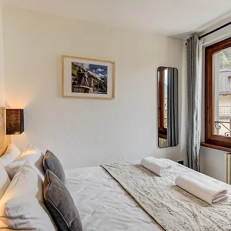 Winn, Alpes Travel, Chamonix, Sleeps 6 *