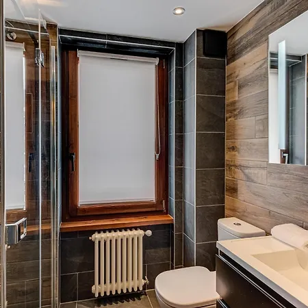 Winn, Alpes Travel, Chamonix, Sleeps 6 Apartamento *